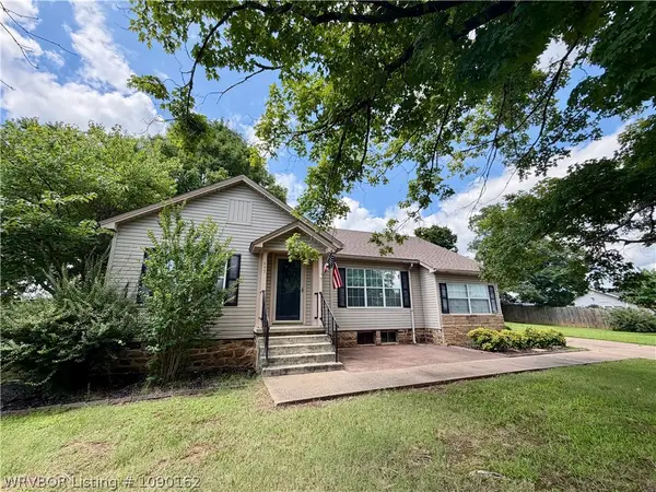 647 Emerson Avenue, Booneville, AR 72927