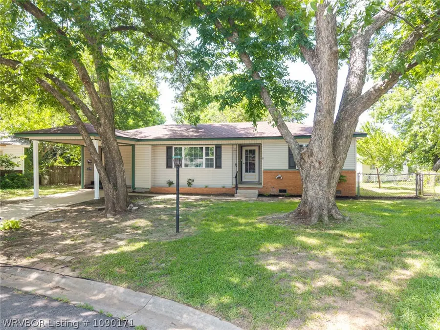 6 Raleigh Circle, Fort Smith, AR 72901 - #3