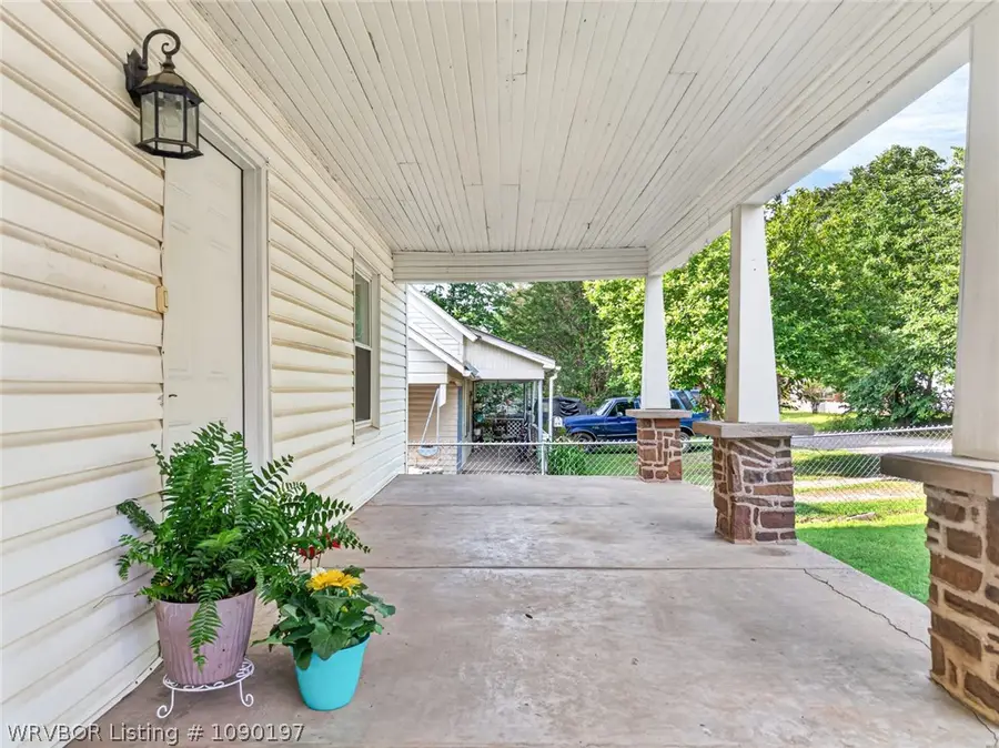 211 N 19th Street, Van Buren, AR 72956 - #3