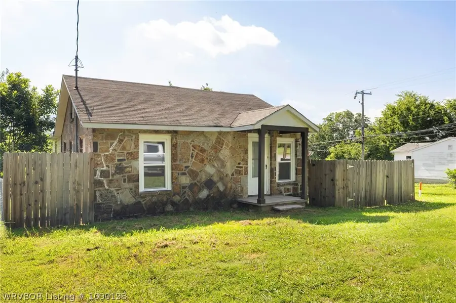 802 Buena Vista Avenue, Van Buren, AR 72956 - #2