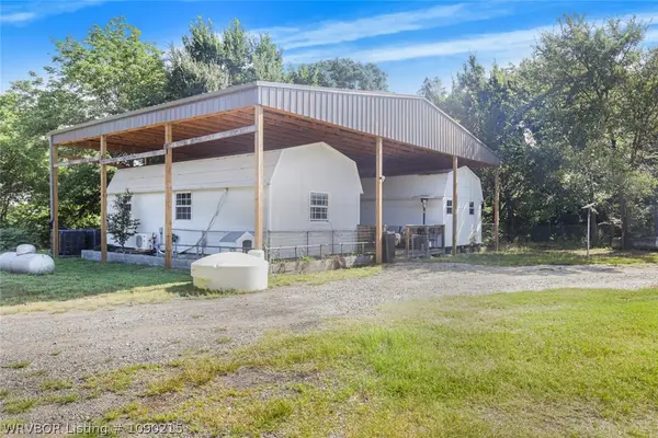31585 Wildhorse Road, Shady Point, OK 74956