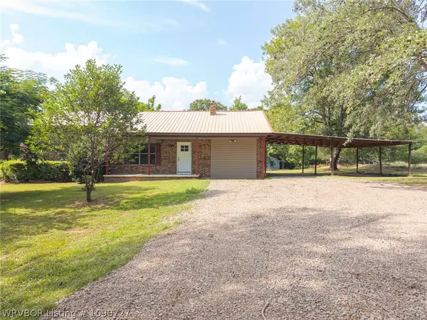 470823 1060 Road, Muldrow, OK 74948