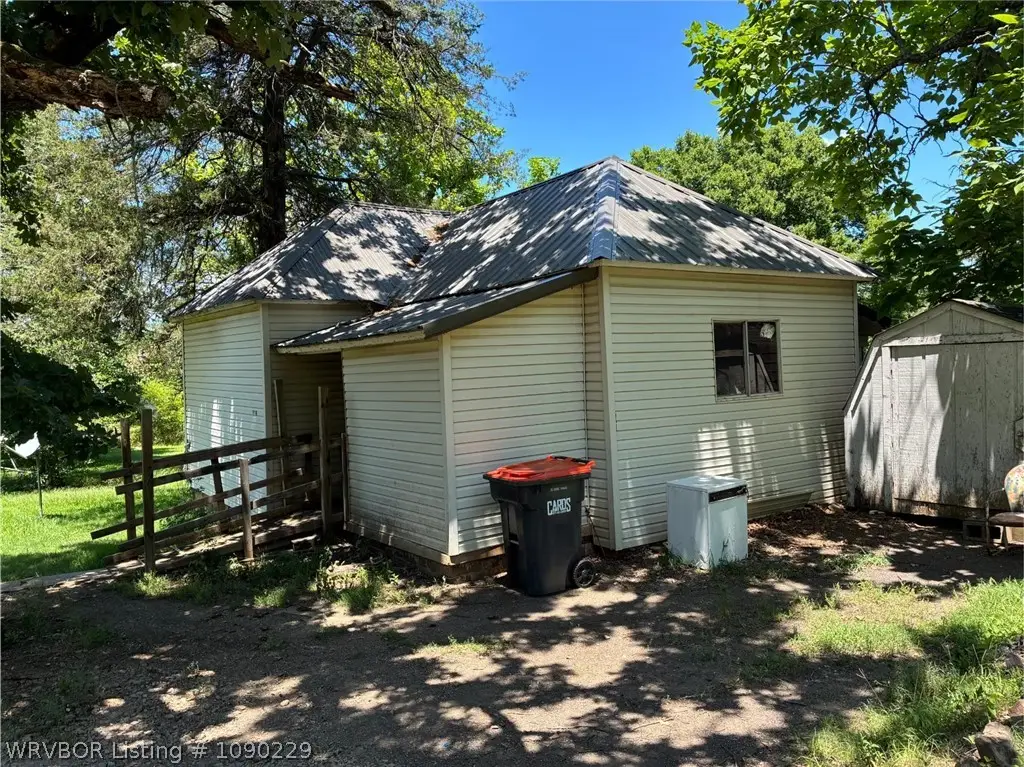518 Jackson Avenue, Midland, AR 72945 - #1