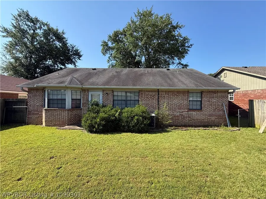 305 Adirondack Loop, Roland, OK 74954 - #3