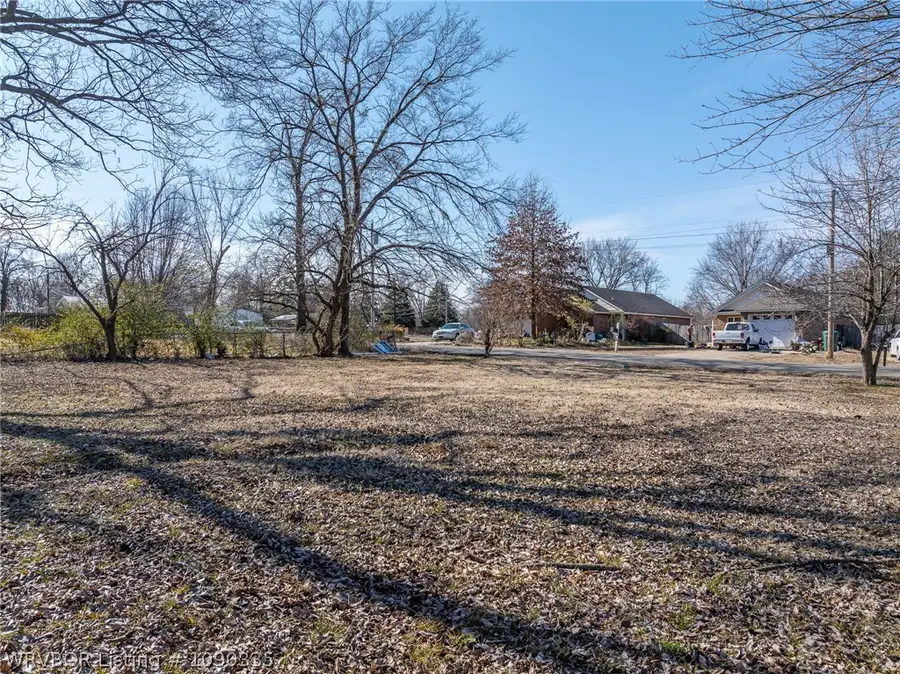 904 S Locust, Sallisaw, OK 74995 - #3