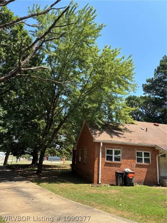 2813 W Commercial Street, Ozark, AR 72949 - #3