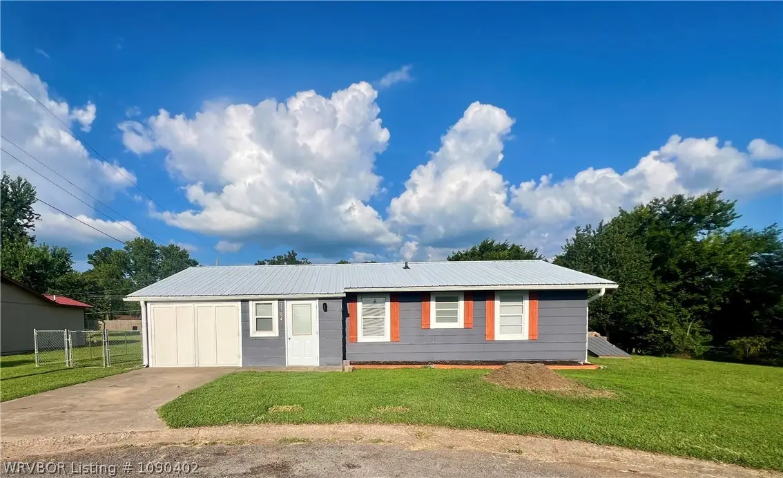 1704 Lakeview Lane, Sallisaw, OK 74955 - #1