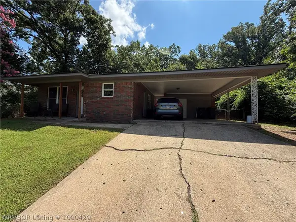 1202 N 28th Street, Van Buren, AR 72956