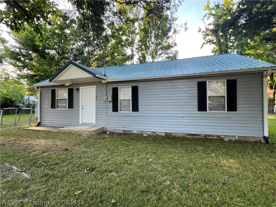 109 Mills Avenue, Poteau, OK 74953 - #2