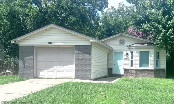 2203 Taft Street, Van Buren, AR 72956