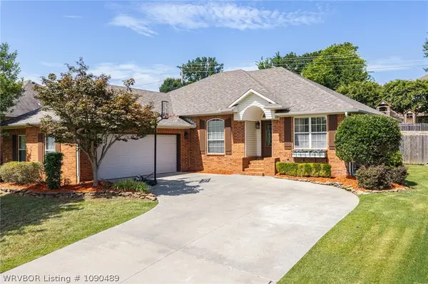 2131 Parkridge Drive, Van Buren, AR 72956