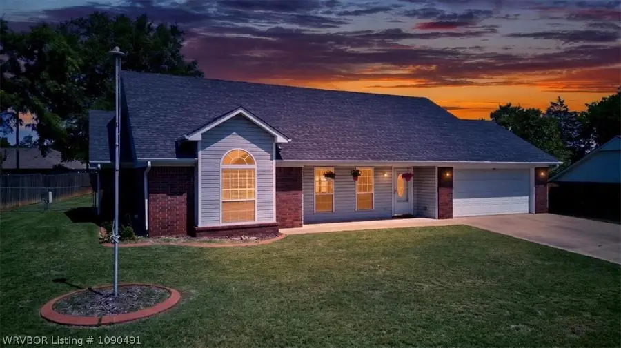 1602 Cottonwood Drive, Poteau, OK 74953 - #2