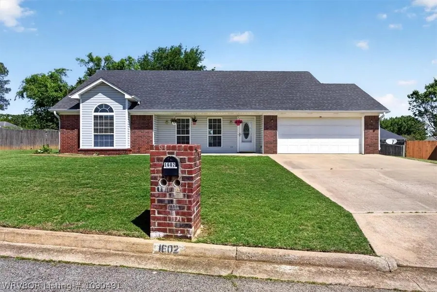 1602 Cottonwood Drive, Poteau, OK 74953 - #3