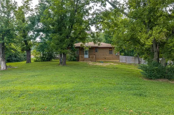 1515 Oak Grove Road, Van Buren, AR 72956