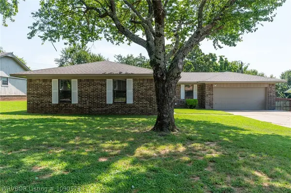 1304 Kingswood Street, Alma, AR 72921