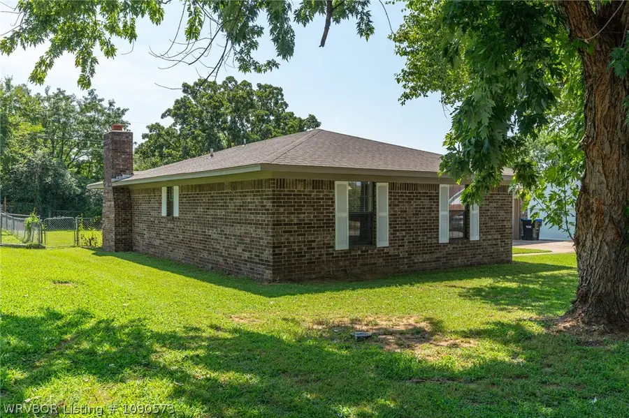 1304 Kingswood Street, Alma, AR 72921 - #2