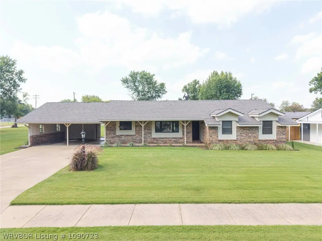 1206 D Street, Barling, AR 72923 - #1