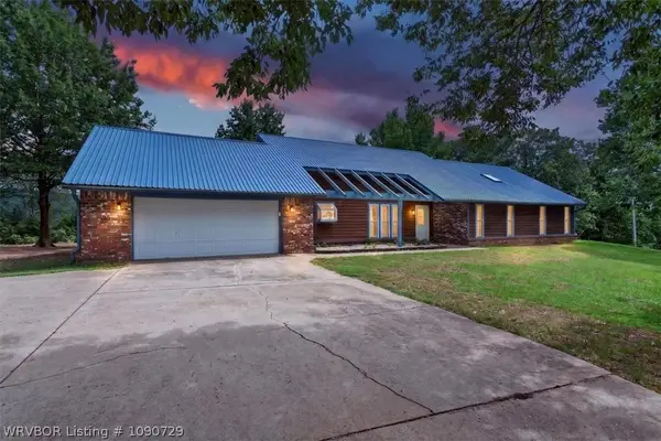 37818 Springhill Road, Howe, OK 74940