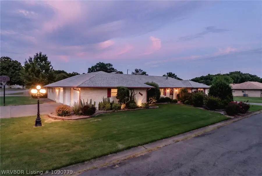 400 S Fryar Drive, Sallisaw, OK 74955 - #2