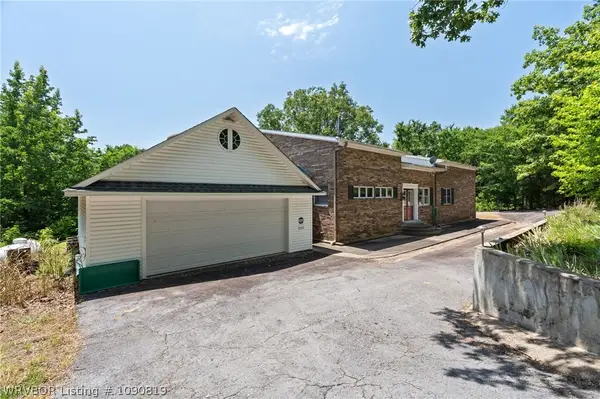 846 E Rumpus Ridge Road, Mountainburg, AR 72946
