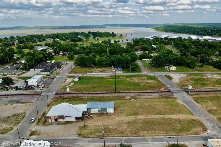 15 E Foley Avenue, Eufaula, OK 74432 - #3