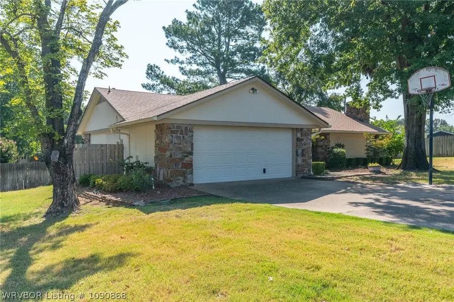 5523 S 92nd Street, Fort Smith, AR 72903 - #2