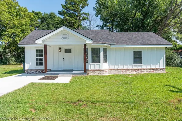 422 London Street, Alma, AR 72921