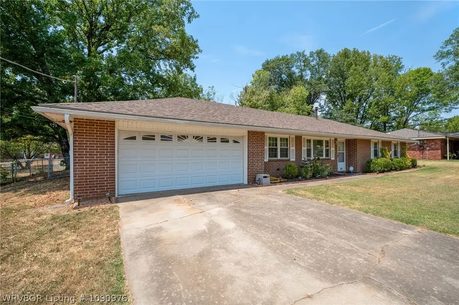 605 7th Street, Barling, AR 72923 - #2