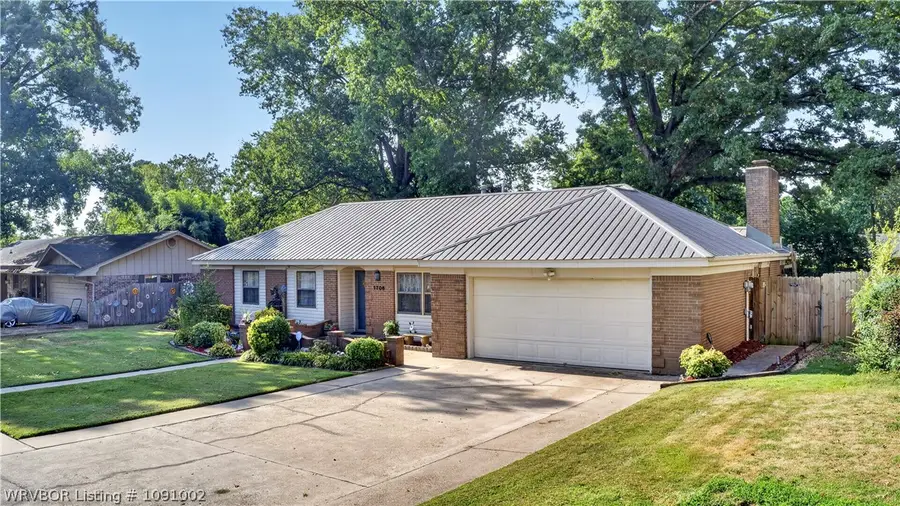 1706 E Fryar Drive, Sallisaw, OK 74955 - #3