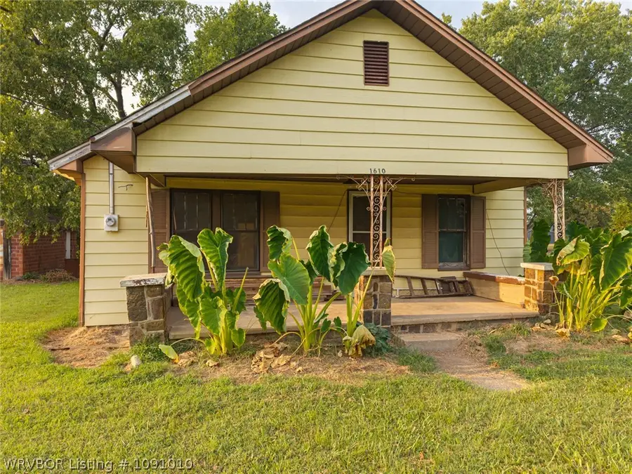 1610 E Main Street, Lavaca, AR 72941 - #3