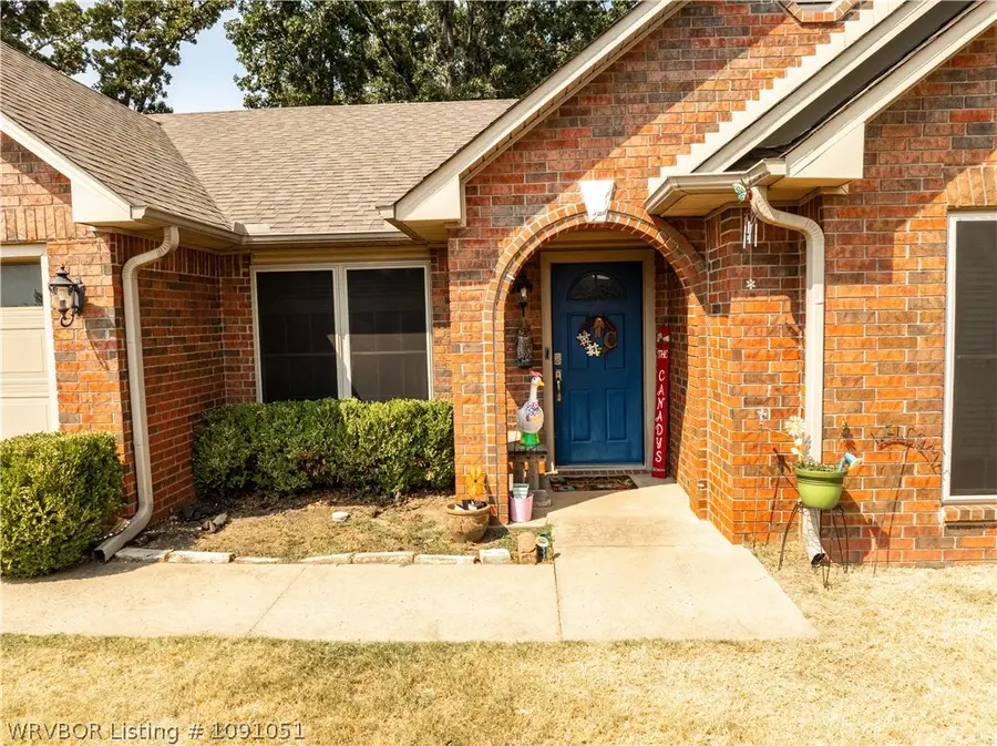 2528 Red Oak Drive, Van Buren, AR 72956 - #2