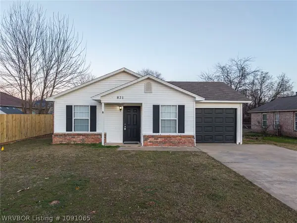 821 S 39th Street, Van Buren, AR 72956