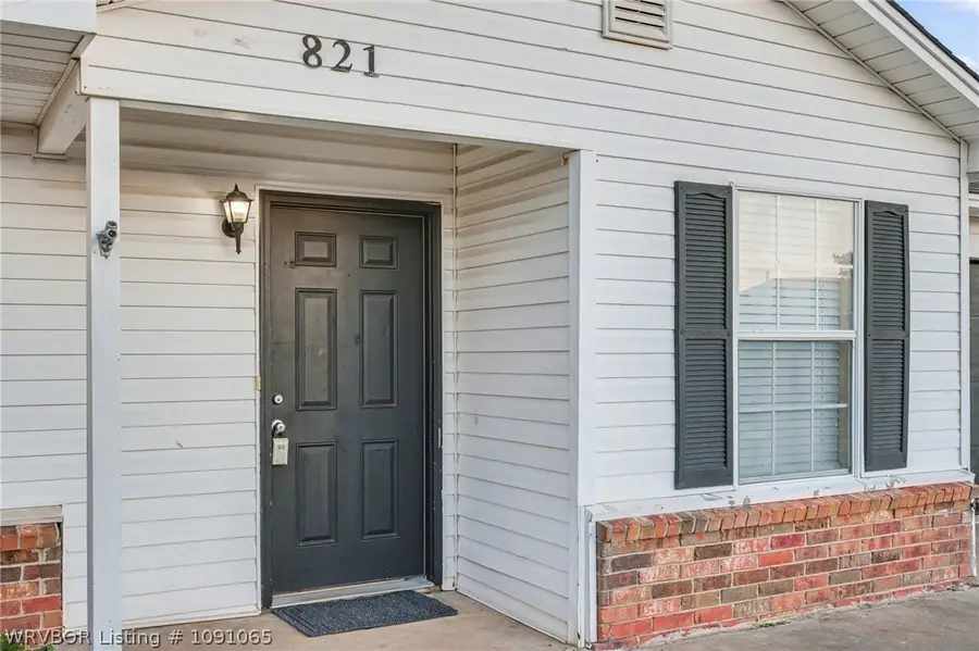 821 S 39th Street, Van Buren, AR 72956 - #3