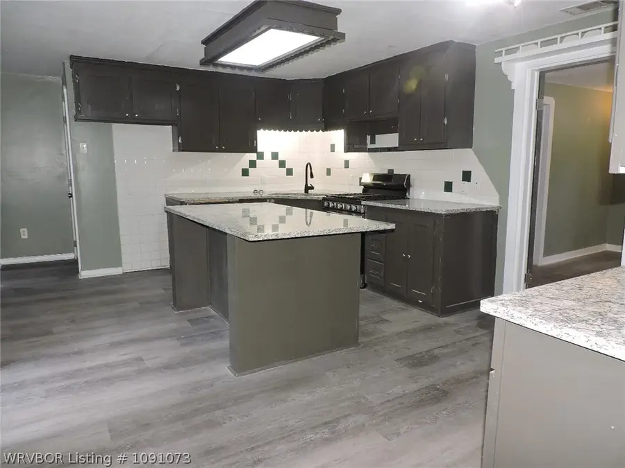 409 Drennen, Van Buren, AR 72956 - #2