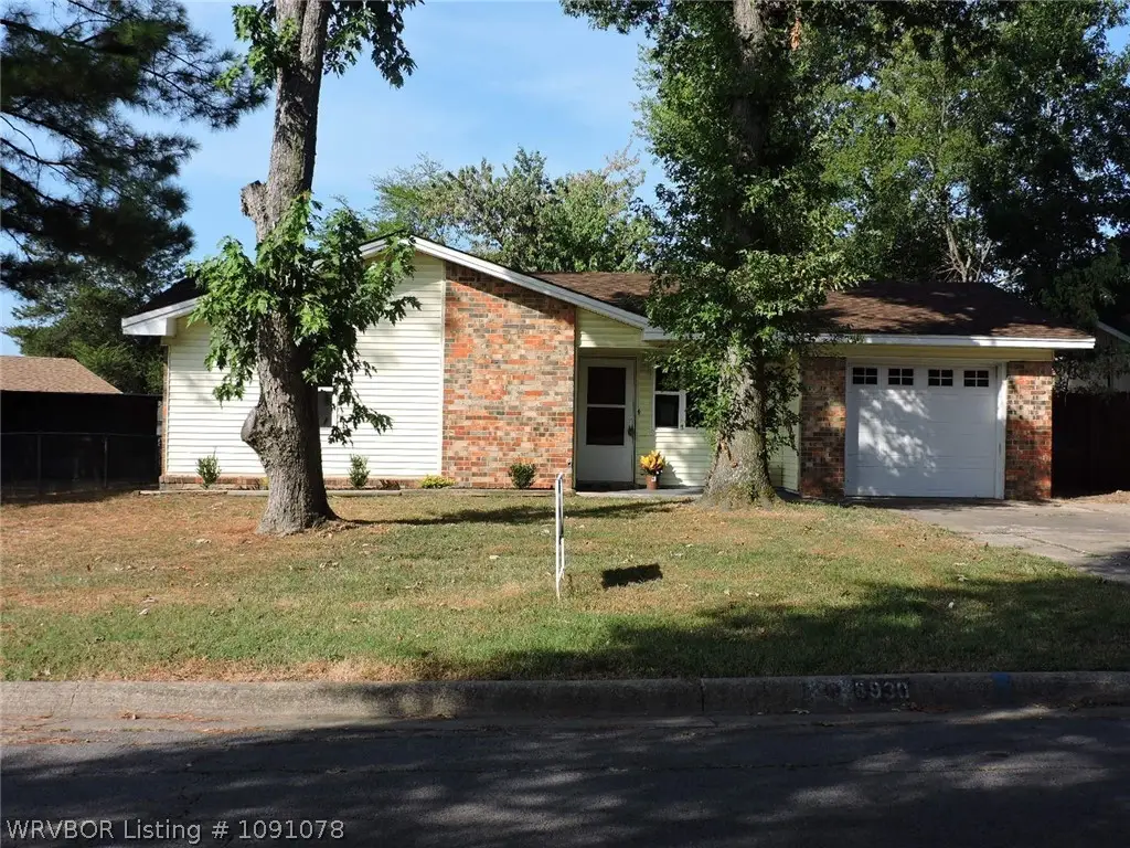 8930 Fresno Street, Fort Smith, AR 72903 - #1