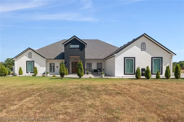 9114 County Line Road, Charleston, AR 72933