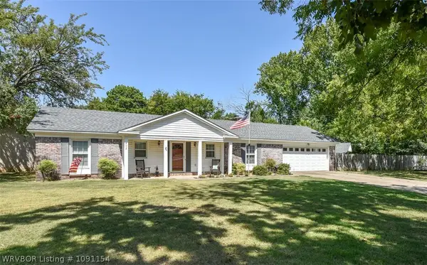402 Woodland Hills Boulevard, Roland, OK 74954