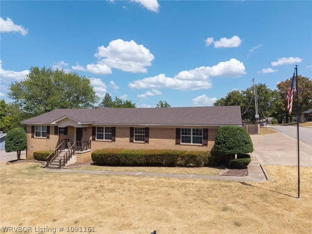 1402 N 6th Street, Van Buren, AR 72956 - #1