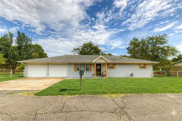 201 Thompson Avenue, Poteau, OK 74953
