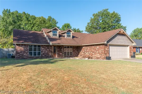 917 Fairview Lane, Greenwood, AR 72936