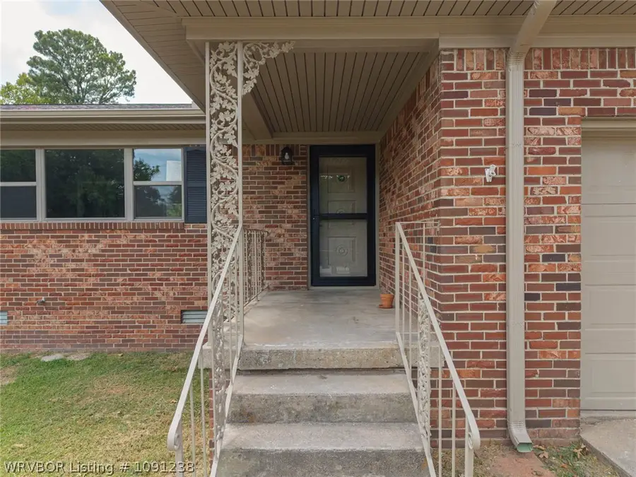2816 S 33rd Street, Fort Smith, AR 72903 - #2