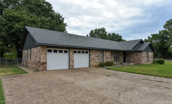 1623 Colonial Drive, Sallisaw, OK 74955