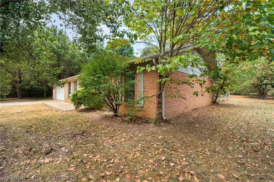 106 Hiawatha Street, Poteau, OK 74953 - #2
