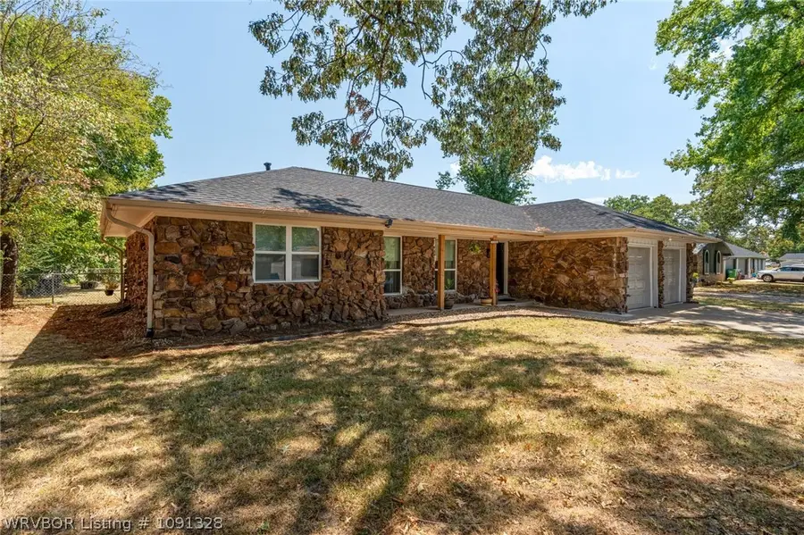 2108 N 47th Terrace, Fort Smith, AR 72904 - #2