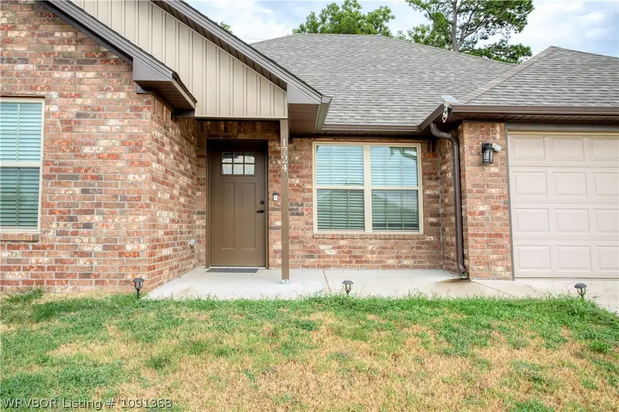 1724 N 32nd Street, Fort Smith, AR 72904 - #2