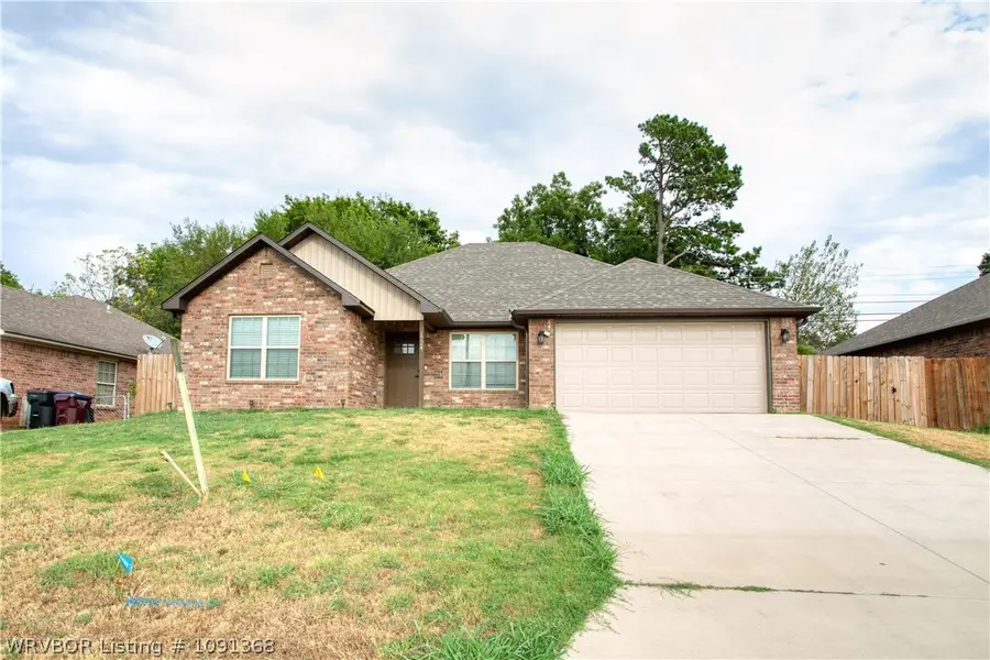 1724 N 32nd Street, Fort Smith, AR 72904 - #3