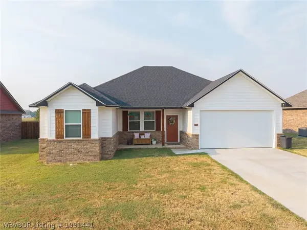 116 Countryside Way, Pocola, OK 74902
