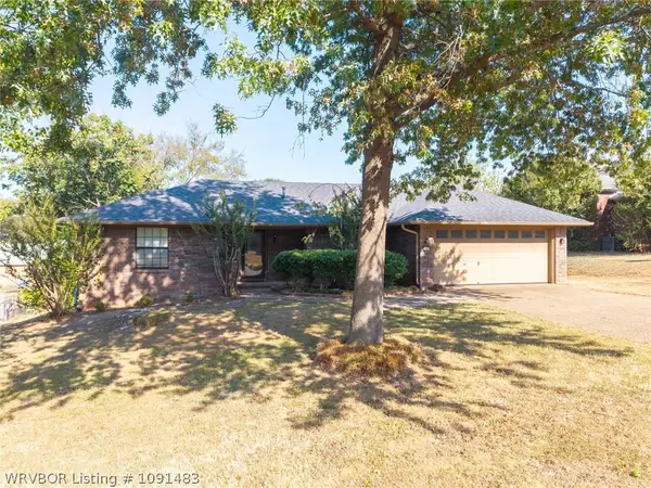 1420 N 7th Street, Van Buren, AR 72956