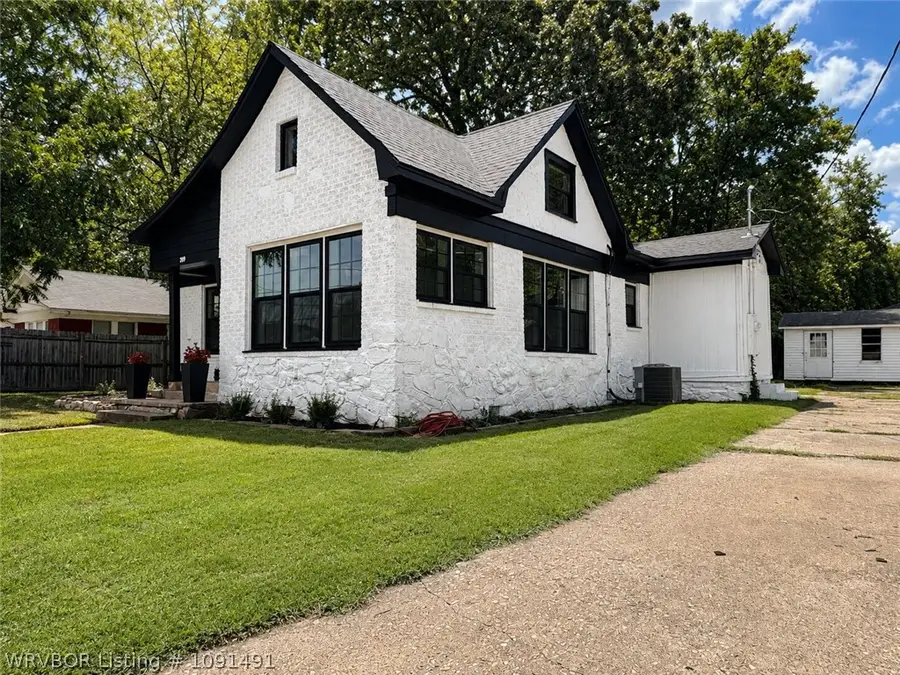 209 W K Street, Russellville, AR 72801 - #3