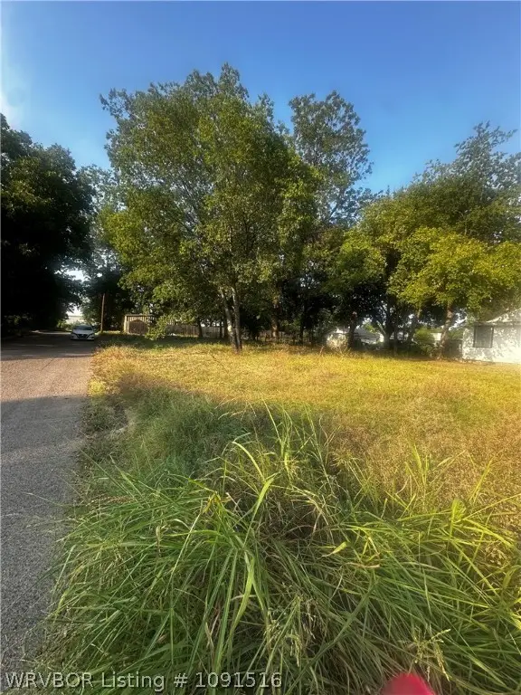 924 W Texas Street, Durant, OK 74701
